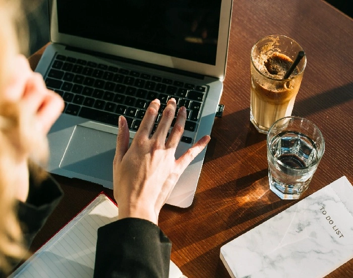 SPLAKDHN GPS technical support executive working stock photo