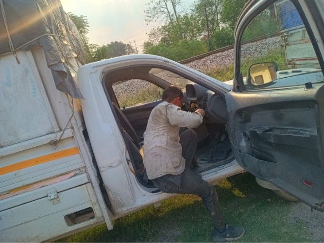 Gallery - Real GPS Tracker Installations in Haldwani & Kumaon Vehicle fleet GPS tracker installation in Lalkuan
