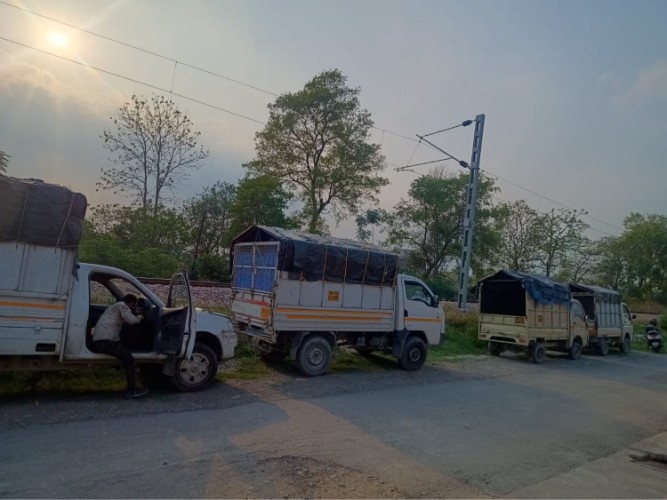 Small fleet GPS tracker installation in Lalkuan