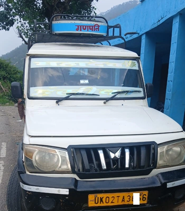 GPS Tracker & Dashcam Installation in Haldwani | STAR WAVE SYSTEMS Technician installing a vehicle GPS tracker in Someshwar, Almora